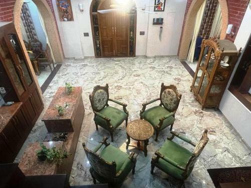 Lodge Yt Mansion
