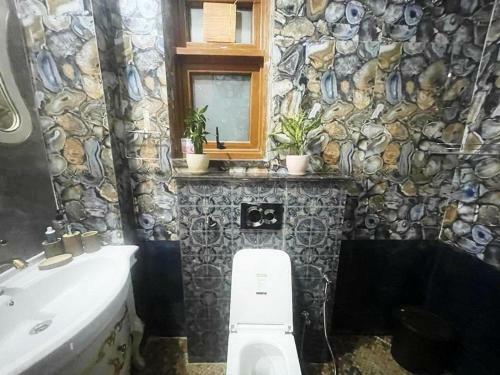 Lodge Yt Mansion