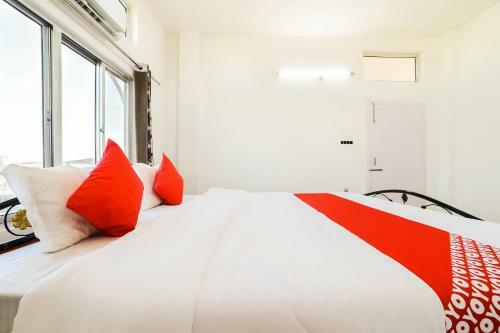 Hotel Vaccinated Staff - Oyo 46619 Sixth Avenue