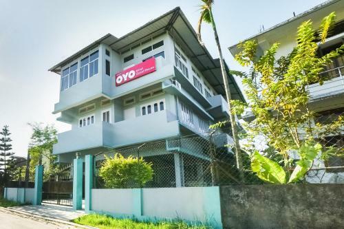 Hotel Vaccinated Staff - Oyo 46619 Sixth Avenue