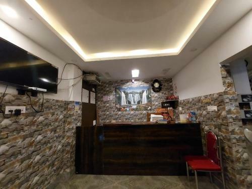 Ideal Hotel & Restaurant