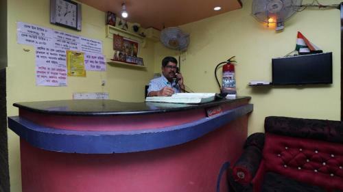 Hotel Staymaker Sadhna Inn