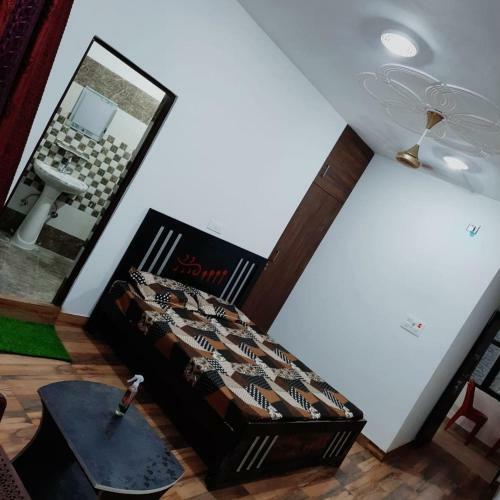 Hostal Shivalik Guest House / Hotel