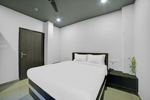 Hotel Collection O 83472 Pratishtha