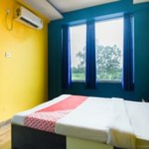 Hotel Staymaker Royal Galaxy