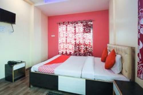 Hotel Staymaker Royal Galaxy