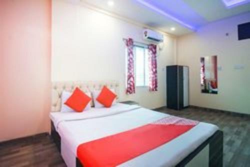 Hotel Staymaker Royal Galaxy