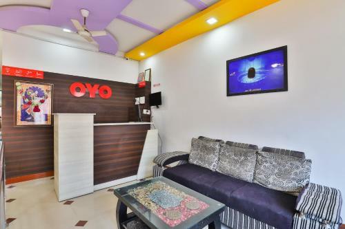 Oyo 24921 Hotel Shree