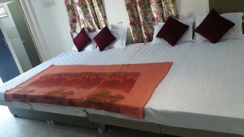 Bed & Breakfast Gurukrupa Bunglow
