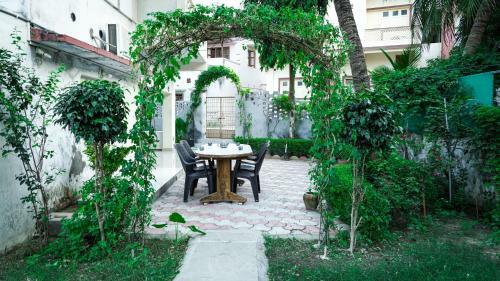 Bed & Breakfast Gurukrupa Bunglow
