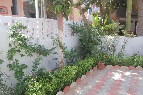 Bed & Breakfast Gurukrupa Bunglow