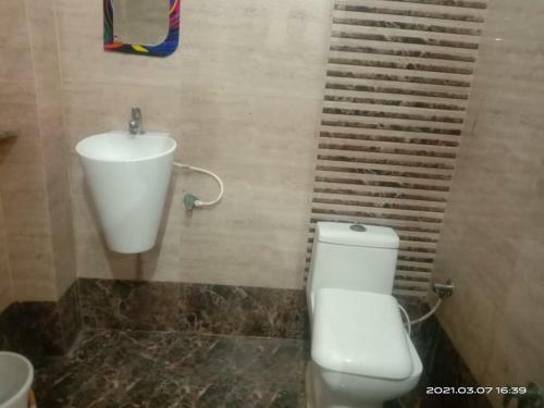 Lodge Priya Hotel