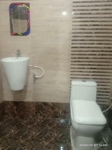 Lodge Priya Hotel