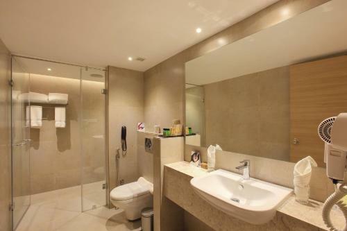 Hotel Crystal Plaza