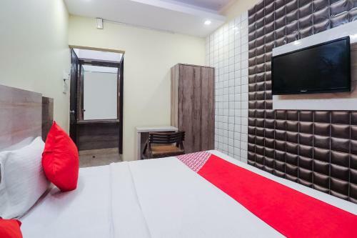Oyo 68039 Hotel Kavya