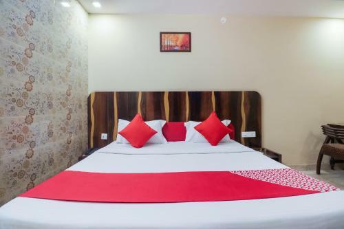 Oyo 68039 Hotel Kavya