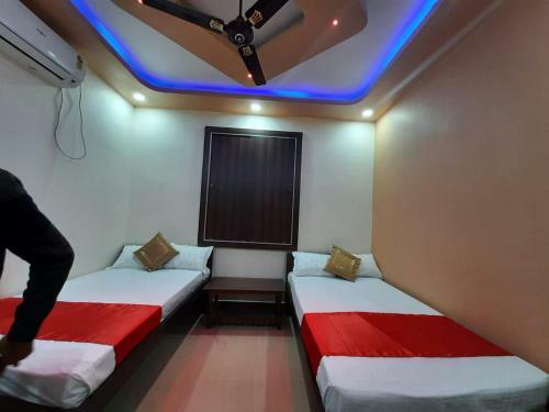 Hotel Shakuntla Palace