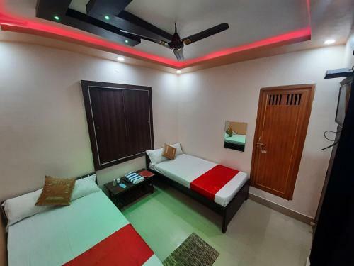 Hotel Shakuntla Palace