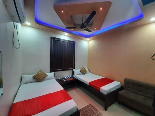 Hotel Shakuntla Palace