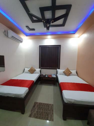 Hotel Shakuntla Palace