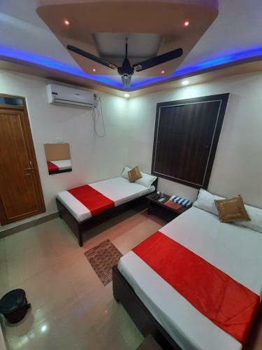 Hotel Shakuntla Palace