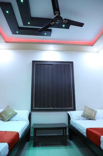 Hotel Shakuntla Palace