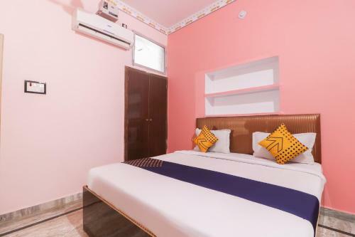 Spot On 61644 Hotel Kumar Kripa