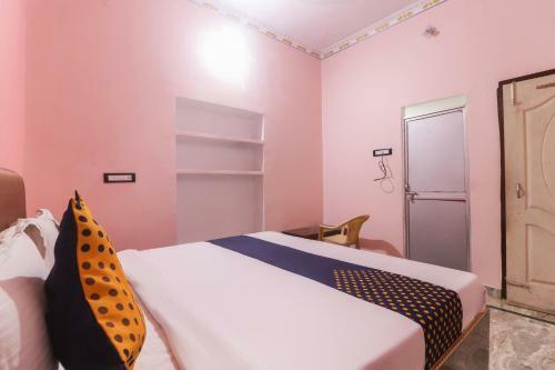 Spot On 61644 Hotel Kumar Kripa