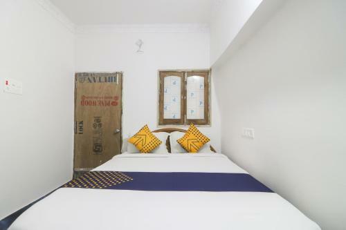 Spot On 61644 Hotel Kumar Kripa