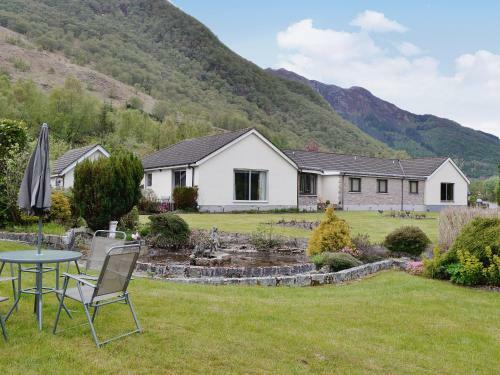 Lyn Leven Cottage