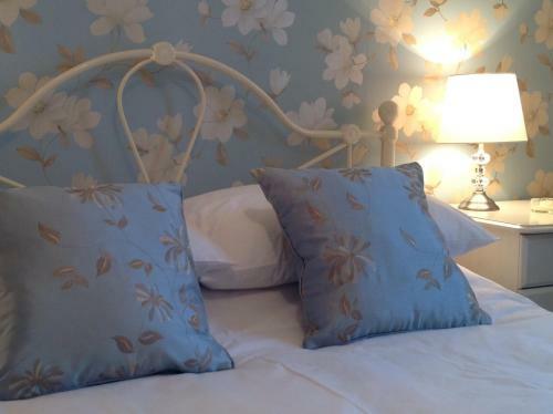 Brynhaul Bed And Breakfast