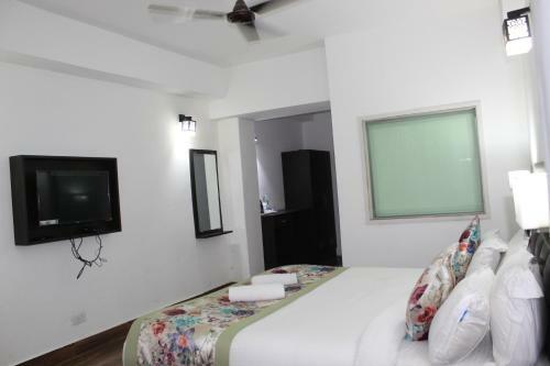 Hotel The Leenor Regency