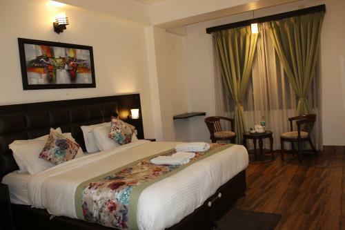 Hotel The Leenor Regency