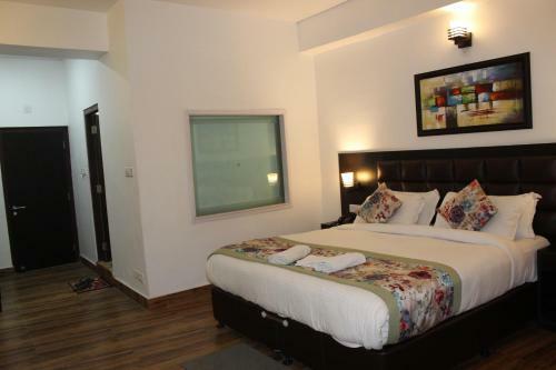 Hotel The Leenor Regency