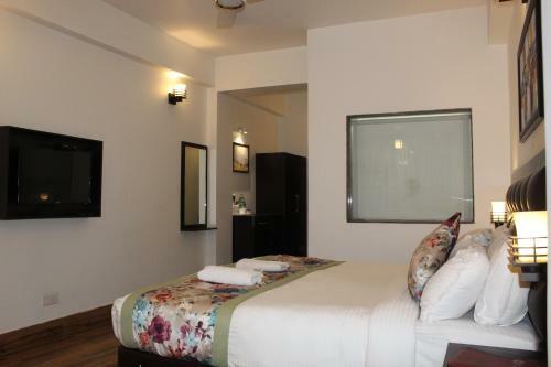 Hotel The Leenor Regency