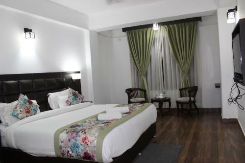 Hotel The Leenor Regency
