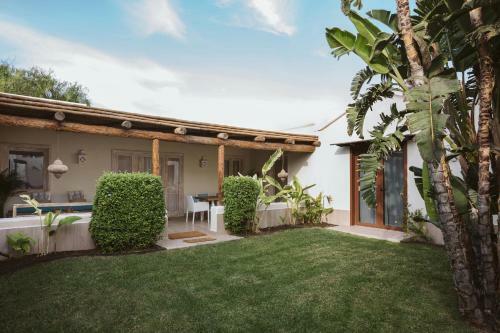 Villa Lily