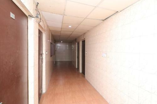 Oyo 24788 Hotel Samrat