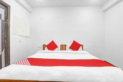 Oyo 85230 Hotel Alx Townhouse