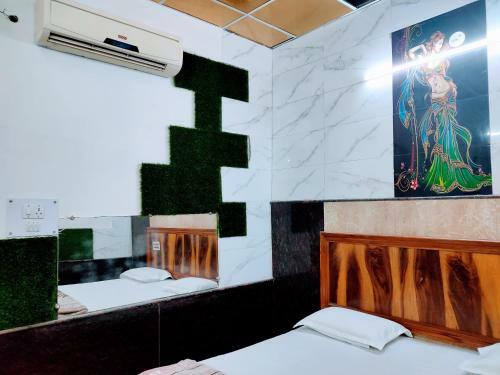 Sharda Hotel By Wb Inn