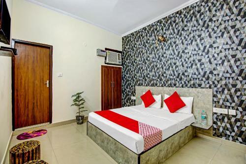 Hotel Oyo 47394 Skyy Inn