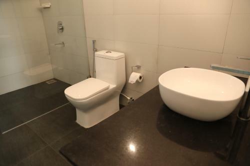 08 Bedroom Entire Villa Apartment Saligao
