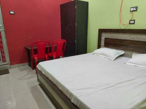 Staymaker Hotel White Stone
