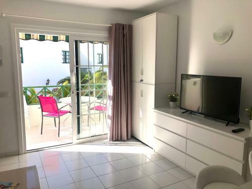 One Bedroom Apartment With Communal Pool In Matagorda
