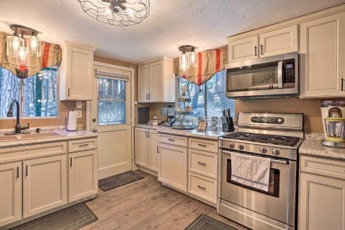 Cozy Crestline Cabin About 9 Mi To Lake Arrowhead