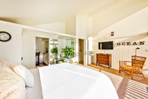 Cape Cod House In Capo Beach