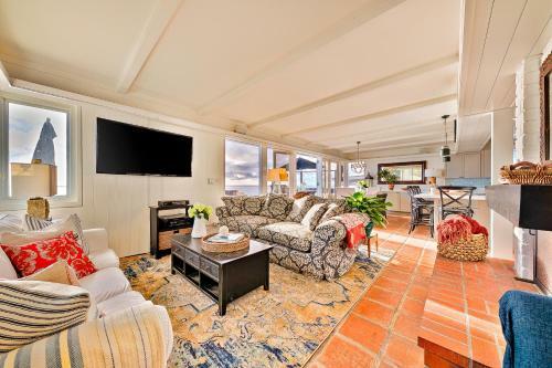 Cape Cod House In Capo Beach