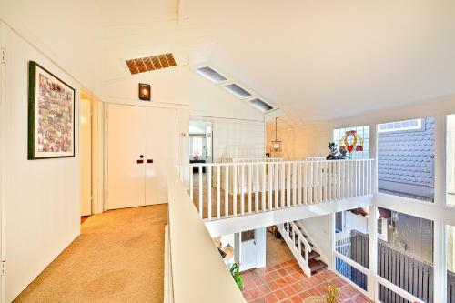 Cape Cod House In Capo Beach