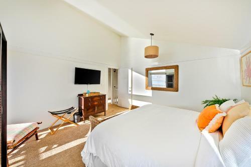 Cape Cod House In Capo Beach