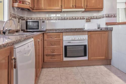 Stunning Five Bedroom Villa With Fabulous Swimming Pool.